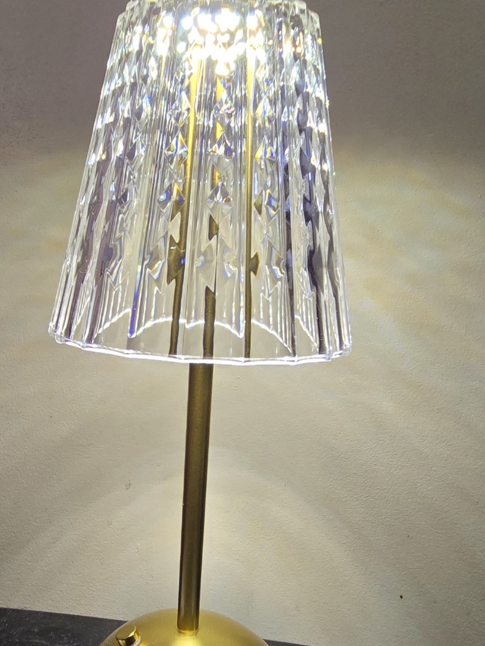 Modern Clear Acrylic LED Shade Table Lamp with Gold Base